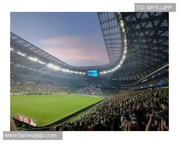 足球场上的风吹倒之星：那些因轻微接触就倒地的球员解析