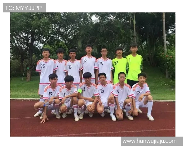 从细节洞察球星足球观察技巧全面提升观赛体验与战术理解能力